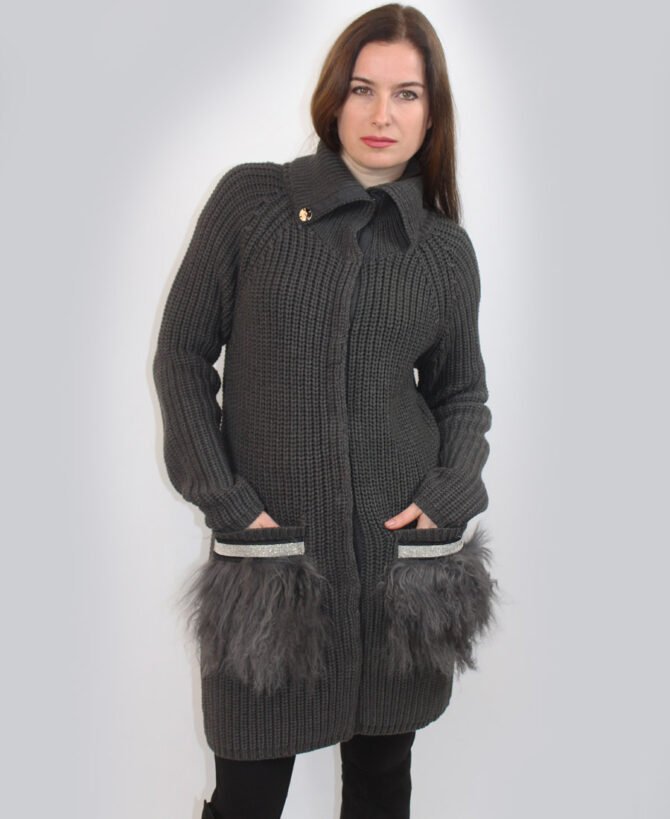 089 – Cardigan with chain Trim Fur pocket